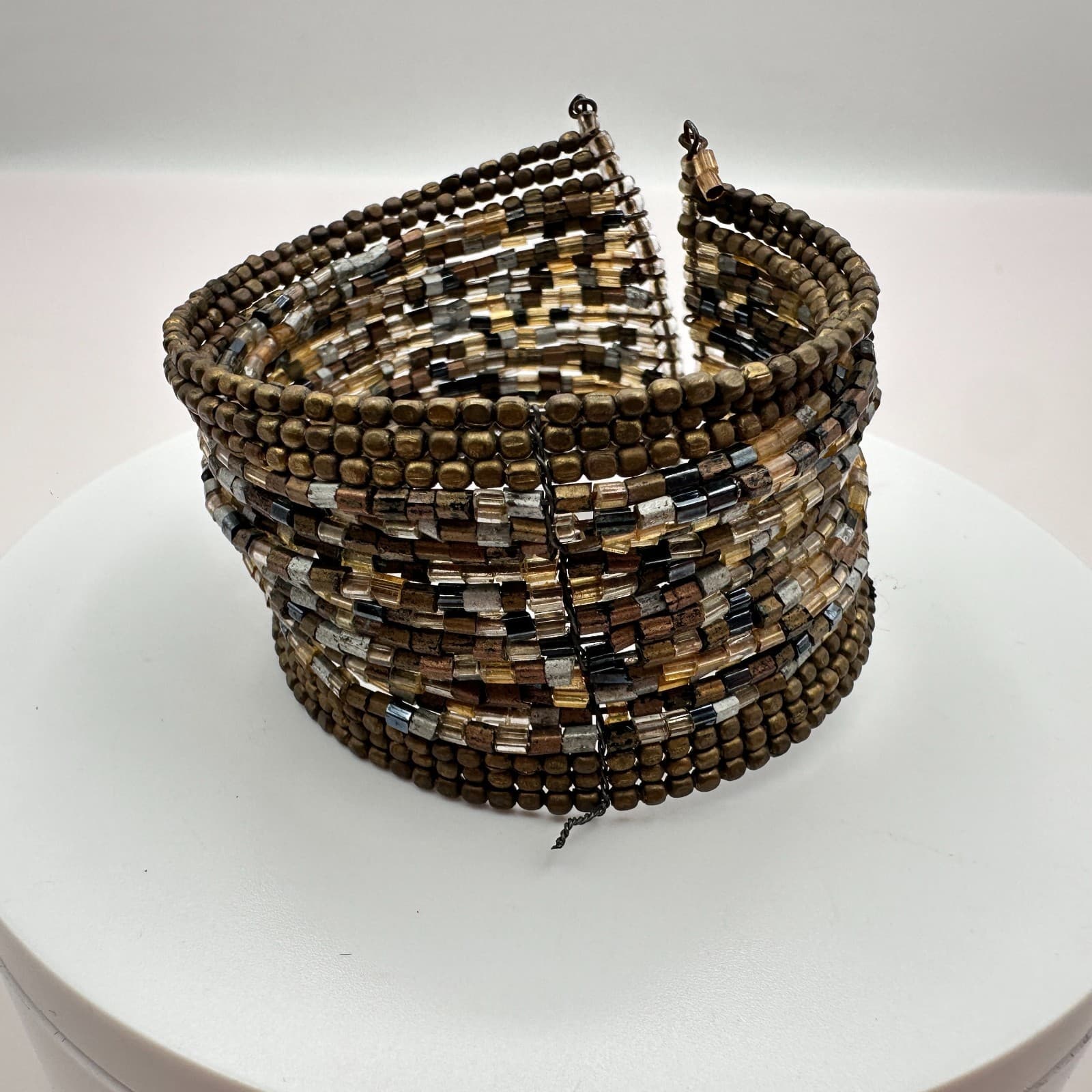 Vintage 90s Bronze Tone Multi Strand Glass Seed Bead Coil Cuff Bracelet Jewelry