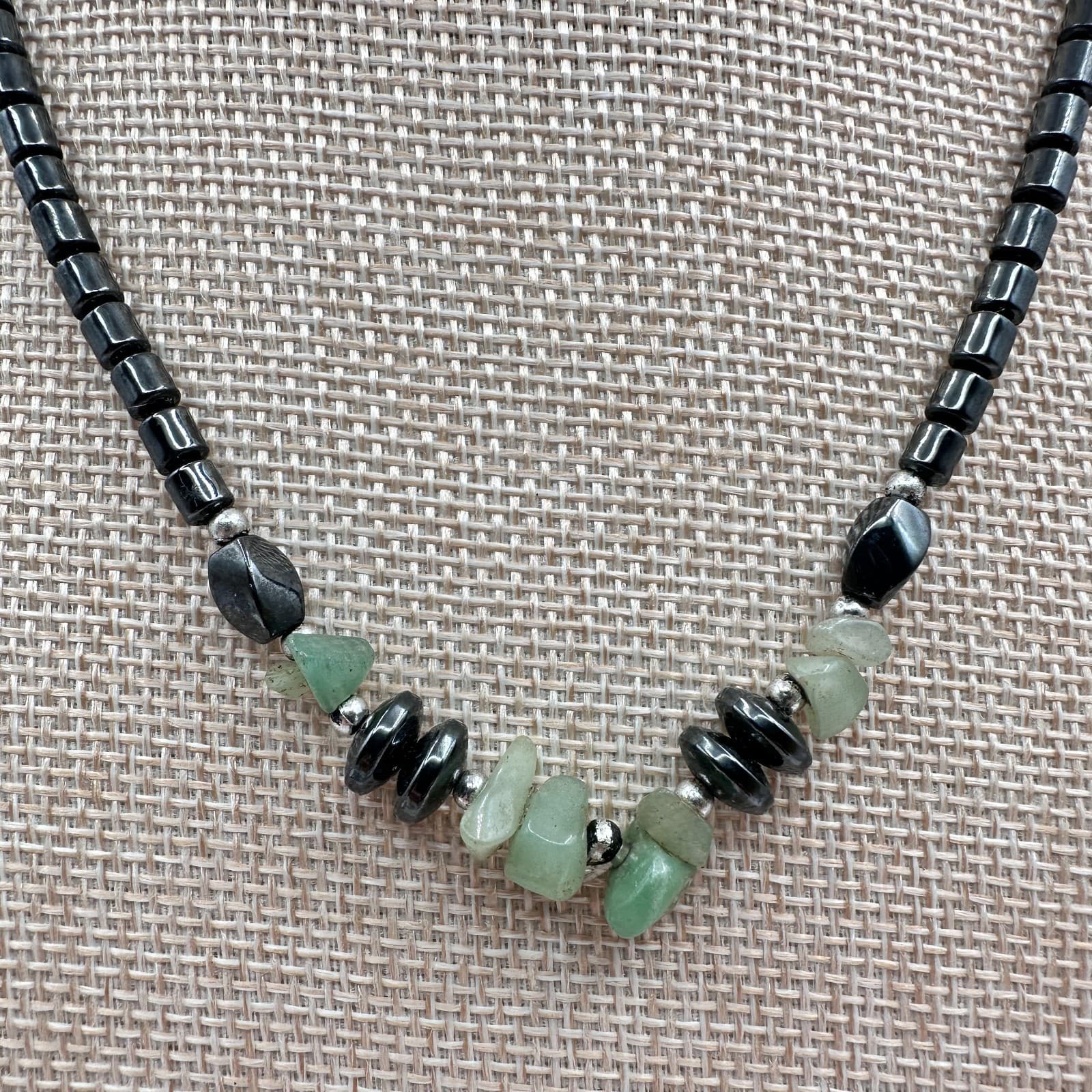 Vintage Y2K Silver Tone Adventurine Chip Beaded Necklace Women's Classic Jewelry