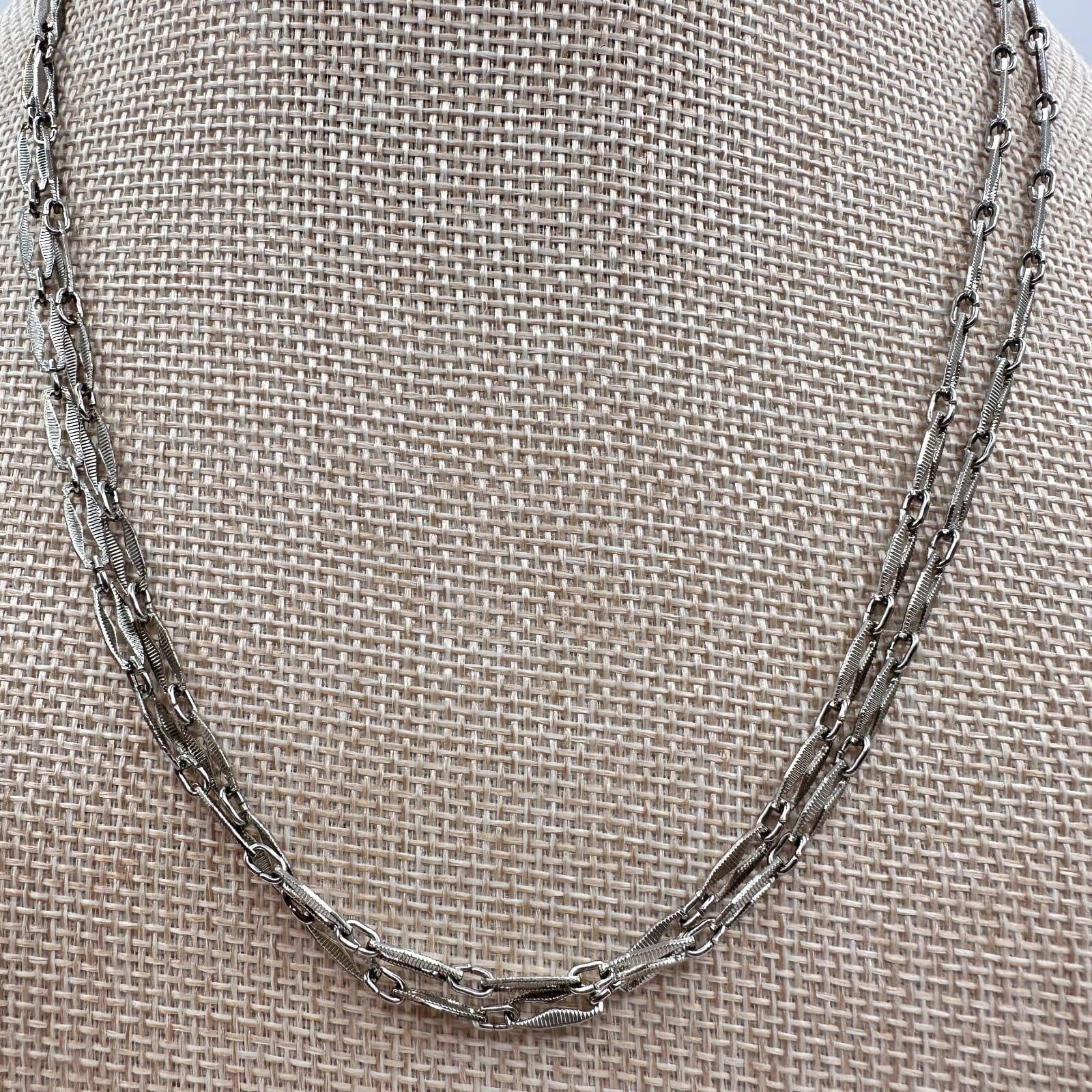 Vintage 90s Bar Link Double Strand Chain Classic Necklace Silver Tone Jewelry