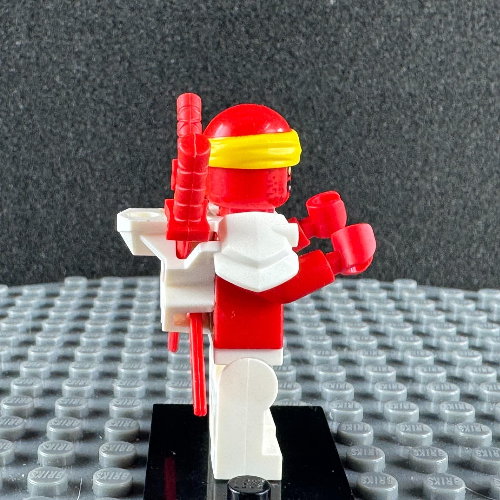 Retired Lego Ninjago Minifigure NJO0587 Sushimi W/ Accessories