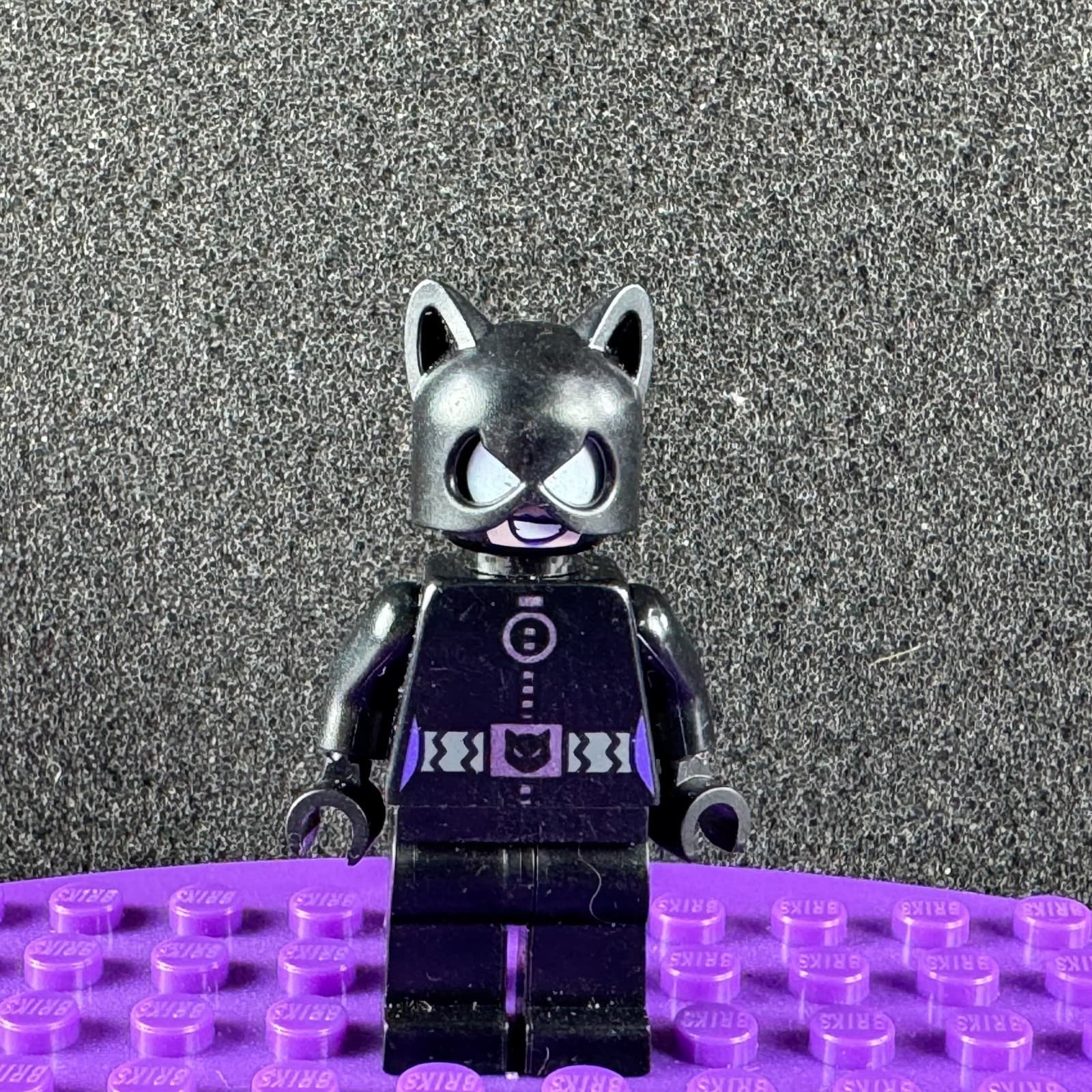 Retired Lego DC Super Heroes Catwoman Minifigure sh0243 76061 Batman DC