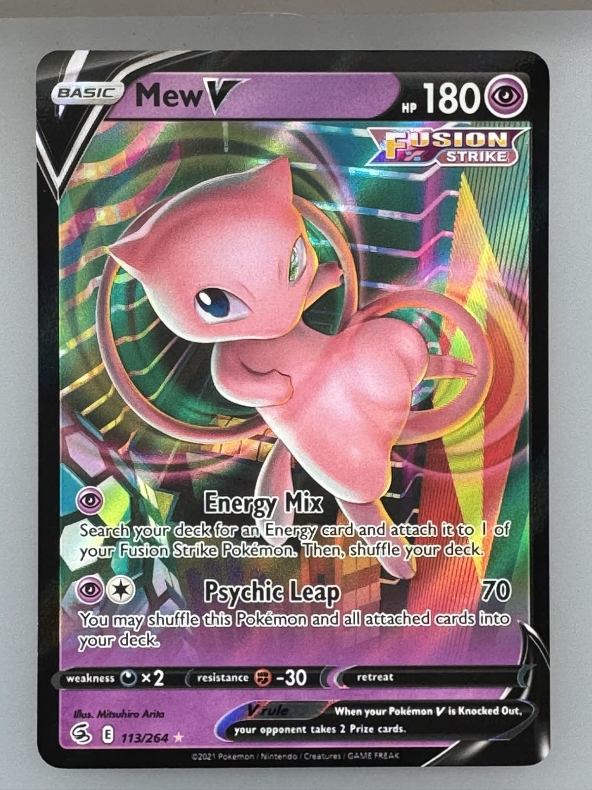 Mew V 113/264 Swsh08: Fusion Strike Holo