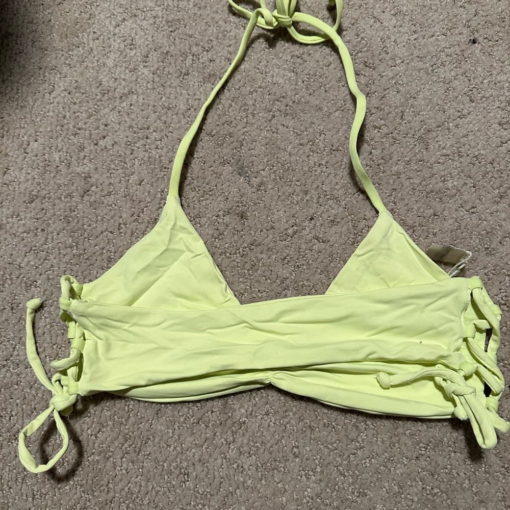 NWOT L*Space bikini top lime