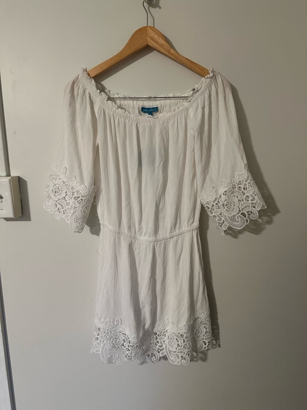 NWT Blue Island eyelet dress white