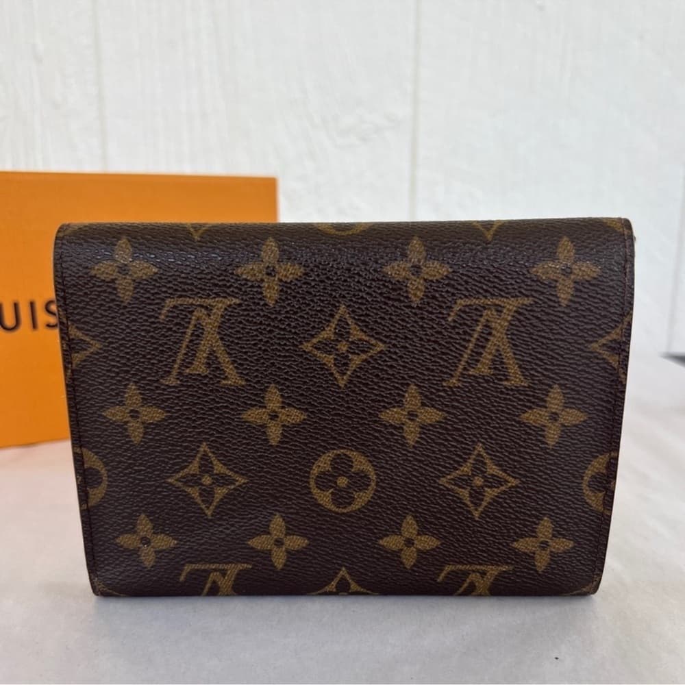 Authentic Louis Vuitton Monogram Passport Porte-Tresor Etui Wallet