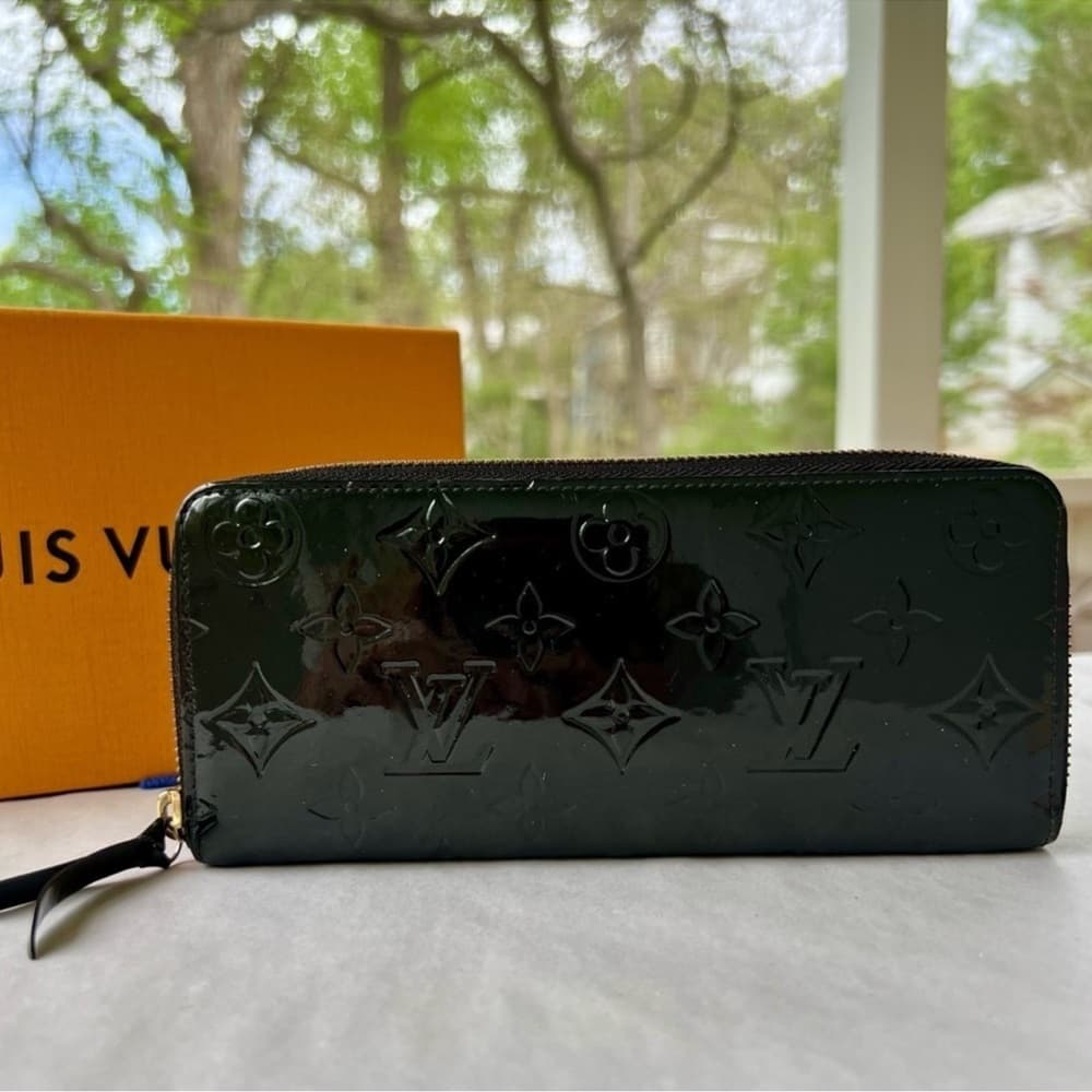 Authentic Louis Vuitton Clemence wallet black classic monogram vernis