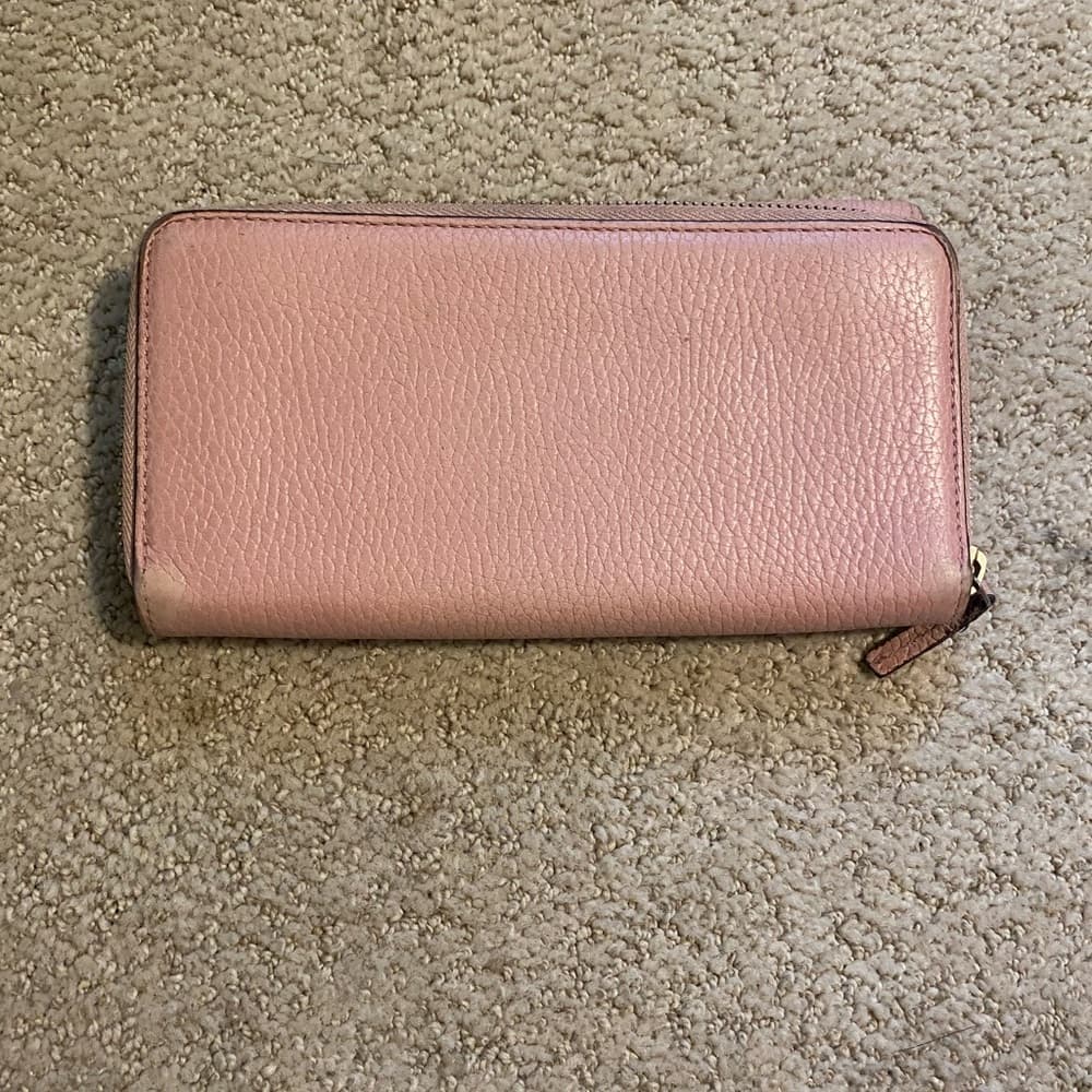 Gucci Betty leather GG logo wallet on chain crossbody pink gold