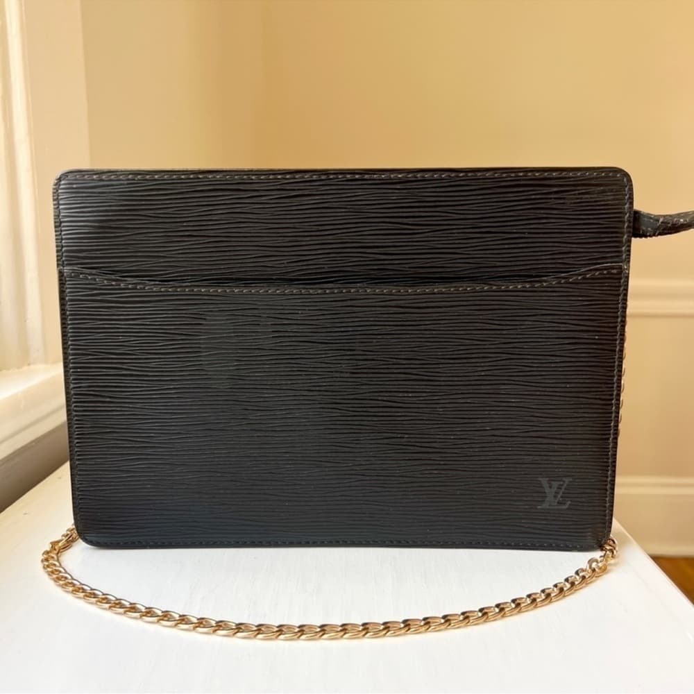 Authentic Louis Vuitton Epi Pochette Homme clutch