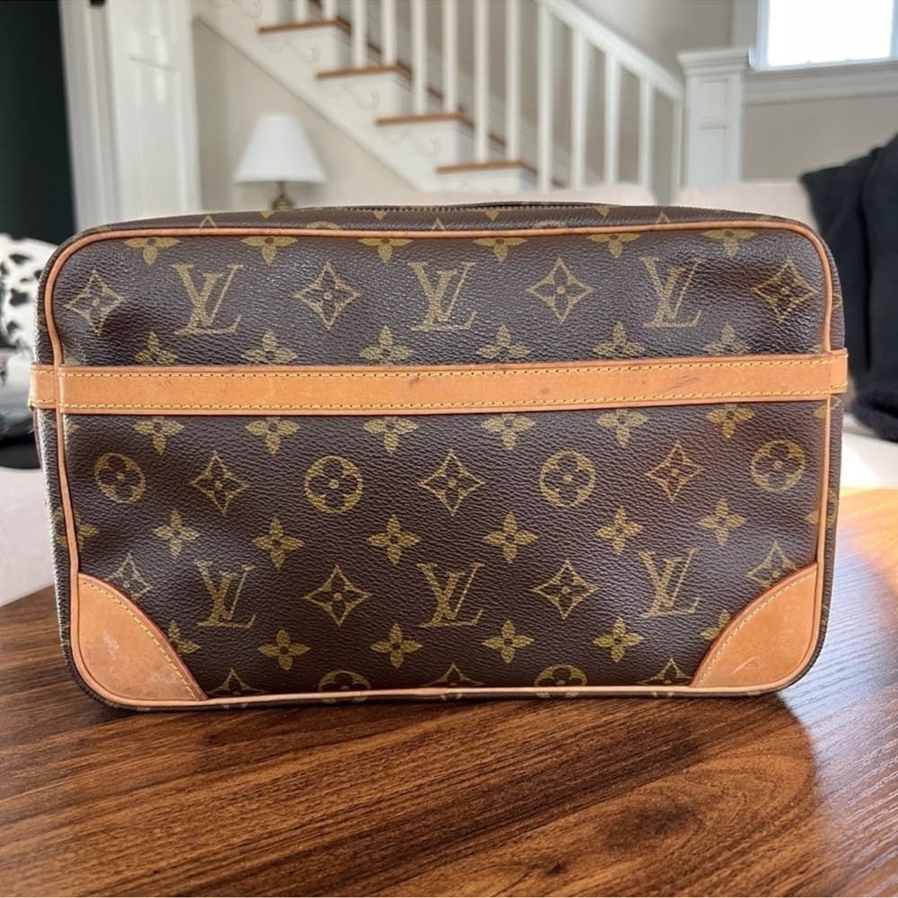 Authentic Louis Vuitton Compiegne 28 Clutch Bag classic monogram canvas