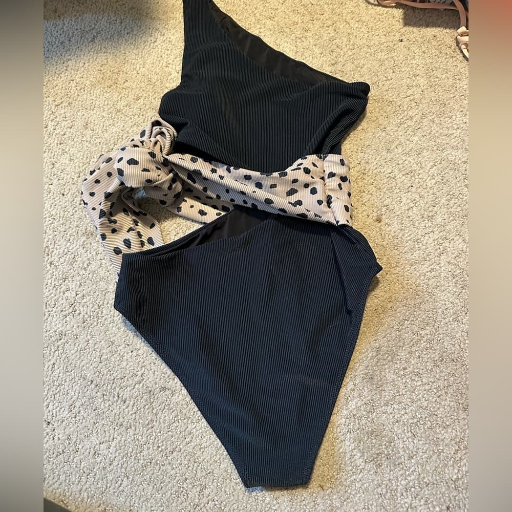 Beach Riot Carlie one piece belted swimsuit