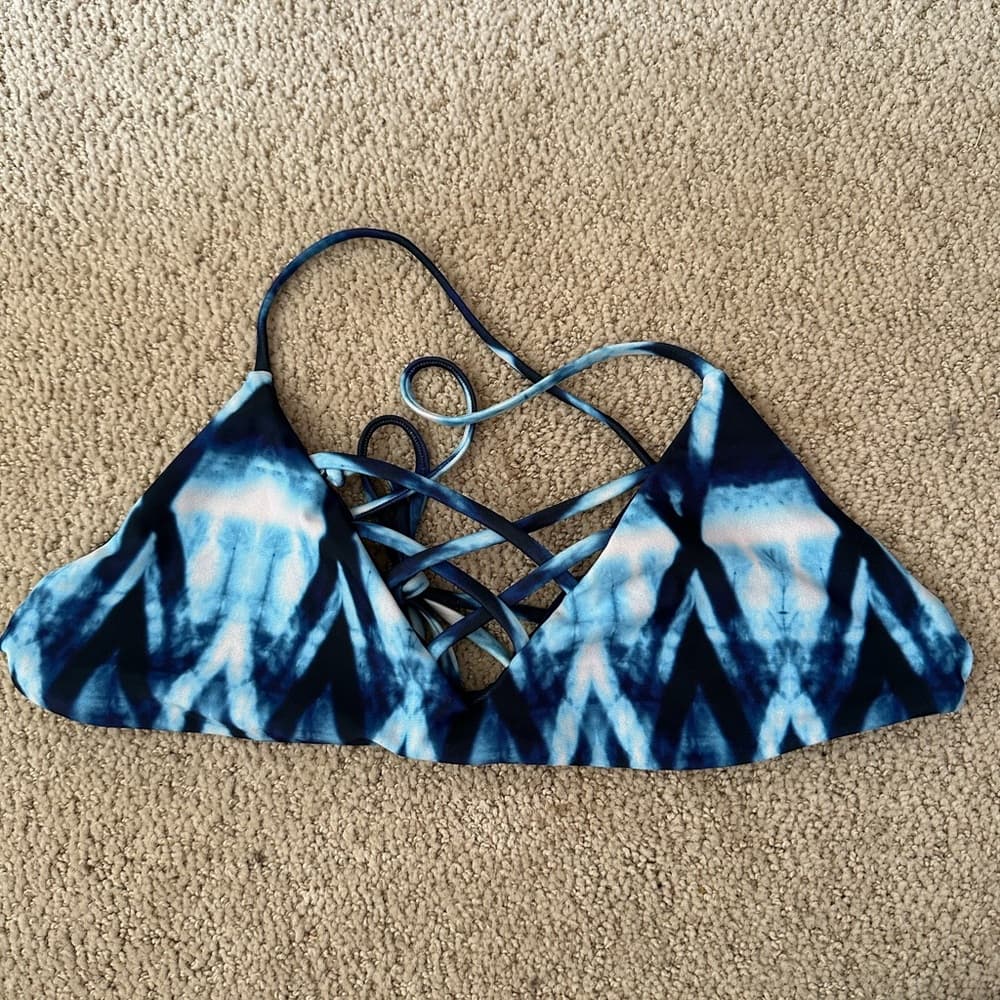 NWOT L*Space tie dye bikini top blue white