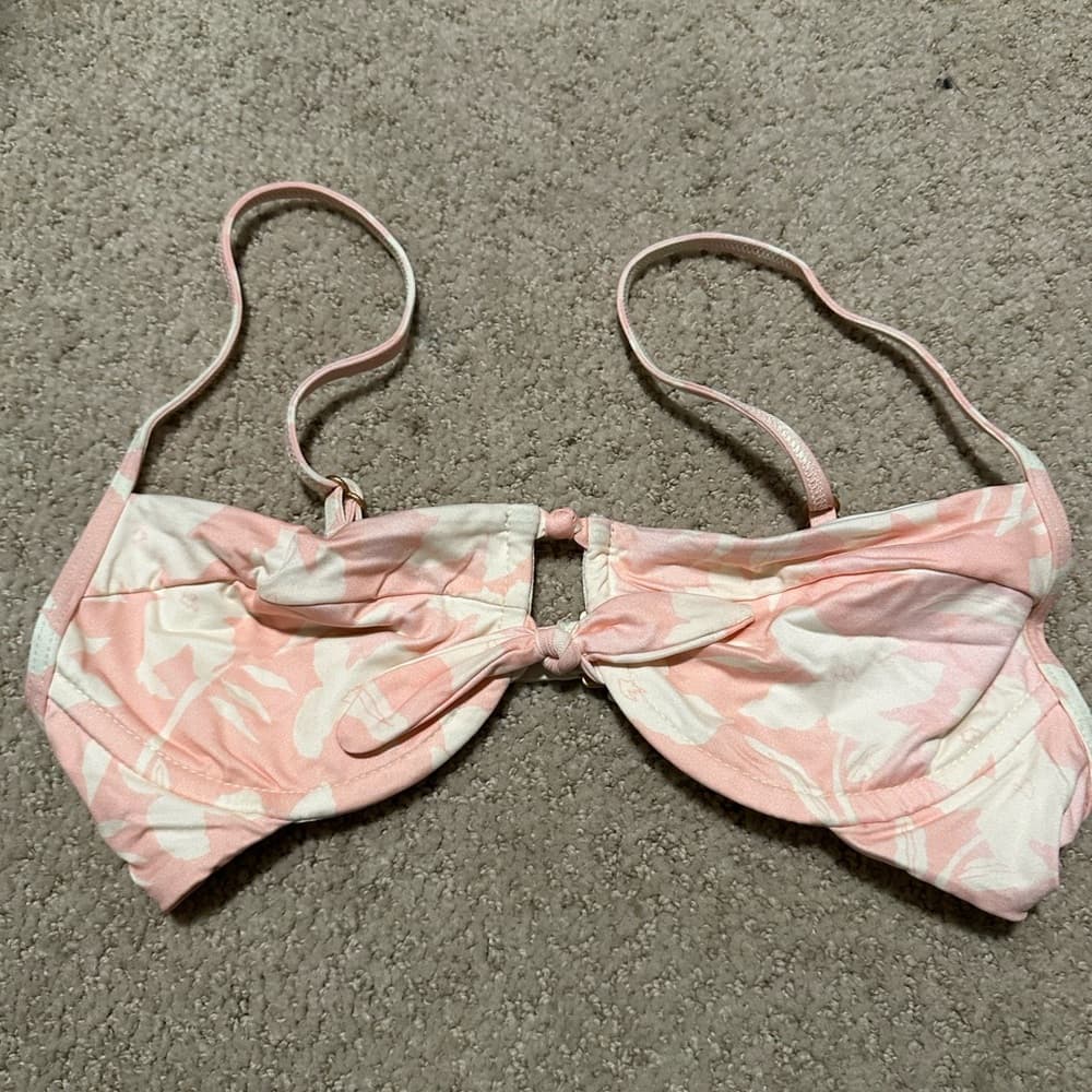 NWOT L*Space floral underwire bikini top