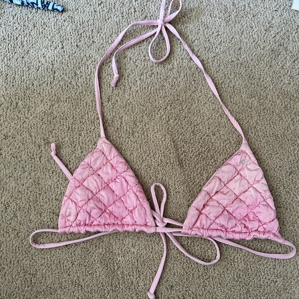 Frankie’s Bikinis Tia quilted bikini top pink