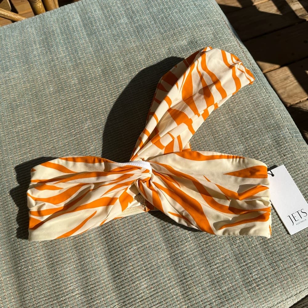 NWT Jets asymmetrical gathered bikini top fine lines 6