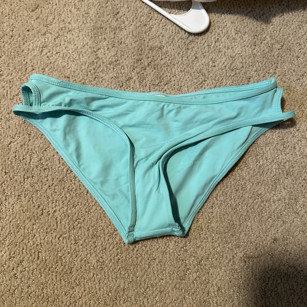 NWOT L*Space seafoam green bikini bottoms small