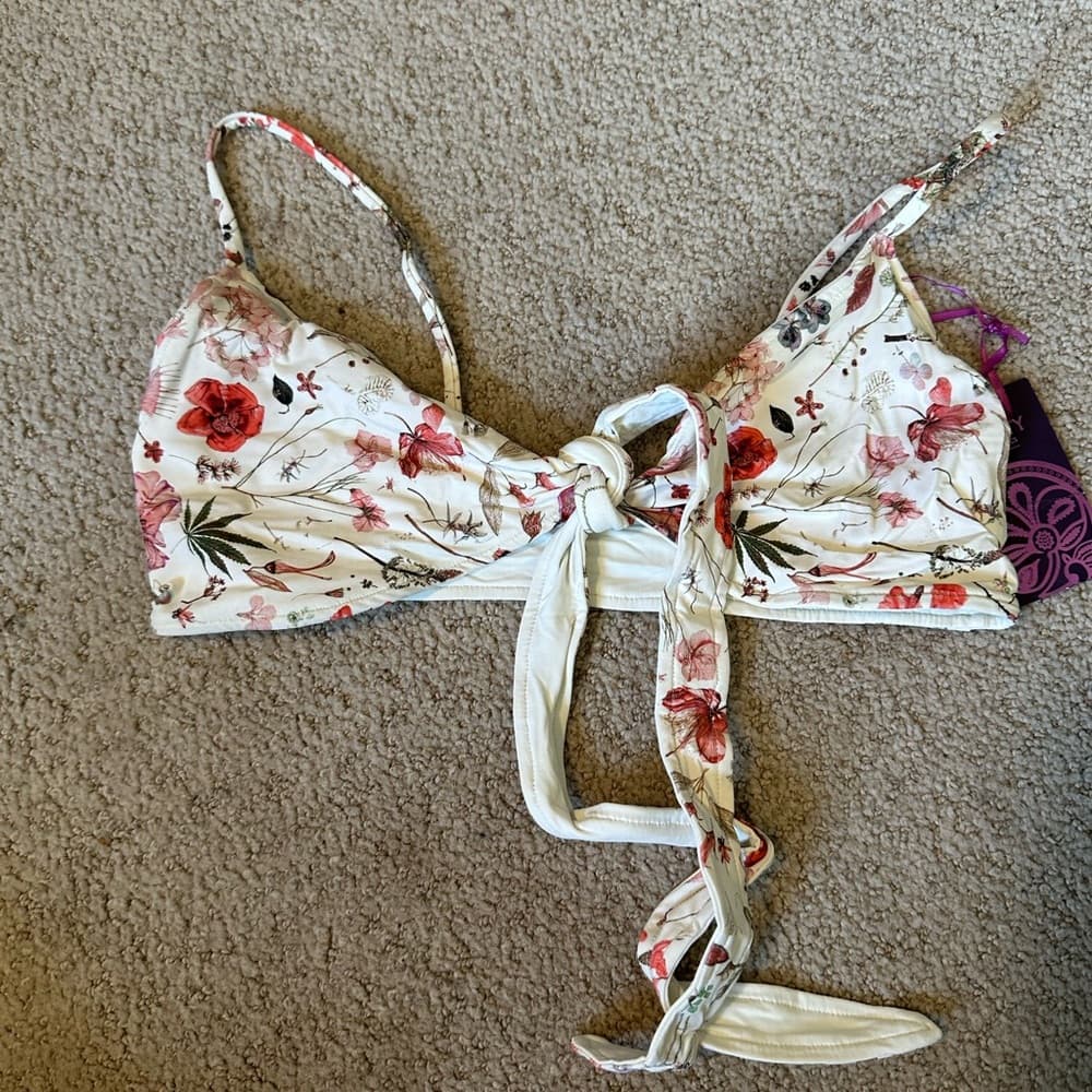 NWT L*Space x Liberty Fabrics Chloe wrap around bikini top