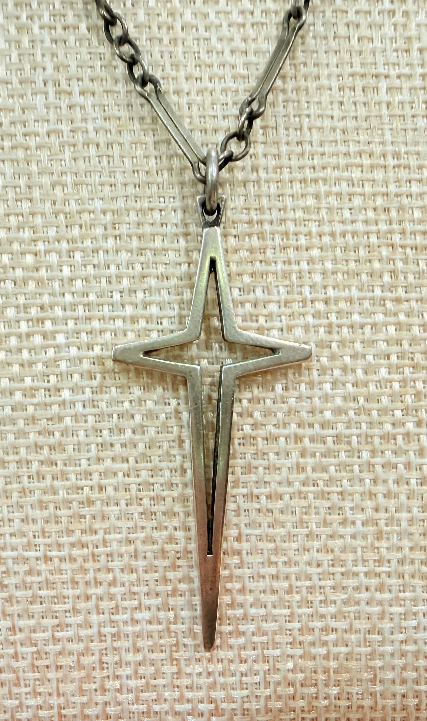 2Z. 1970-80s Retired James Avery 925 North Star Pendant & Chain Necklace