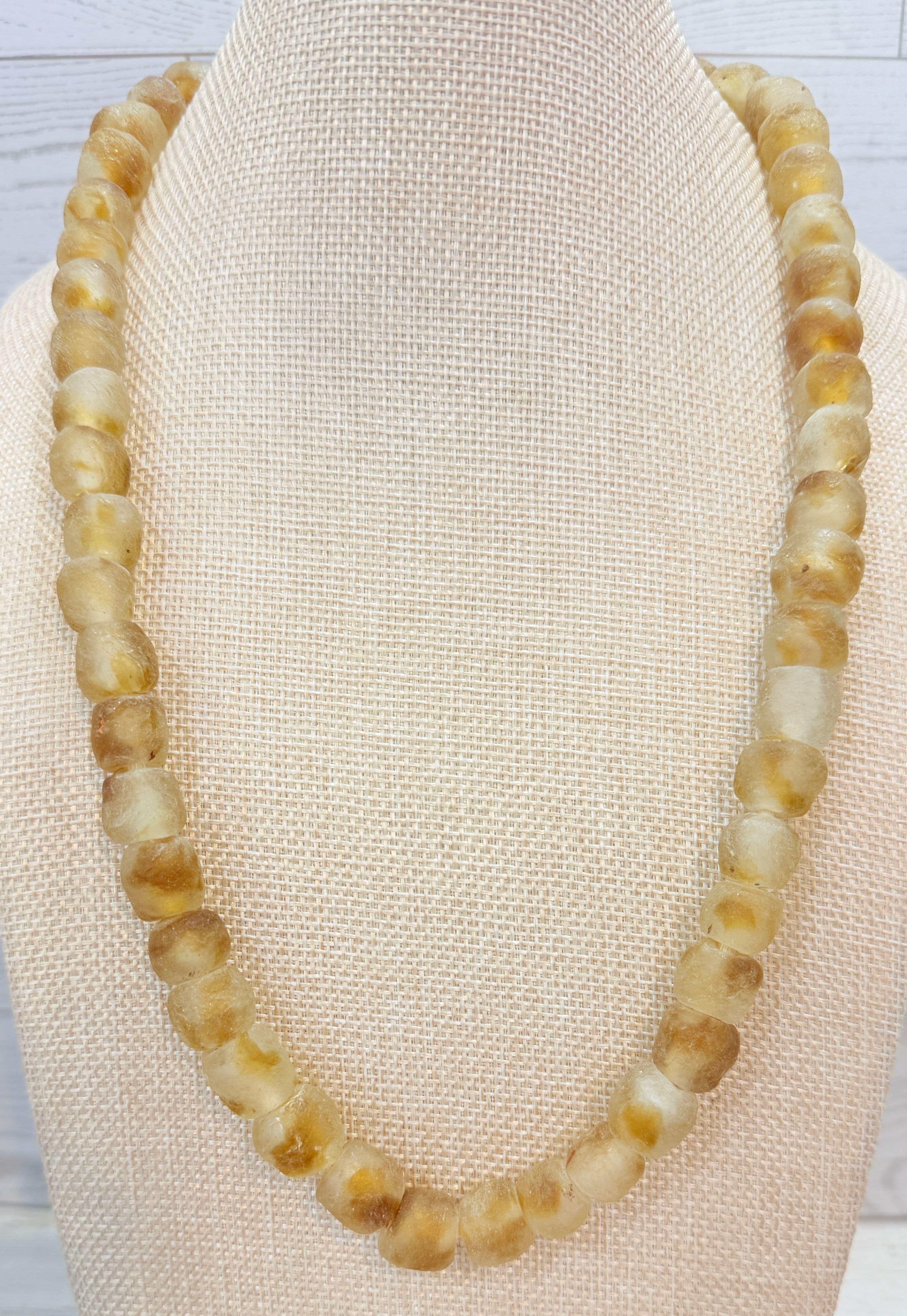 6k. 1850-1900s African Trade Beads Necklace
