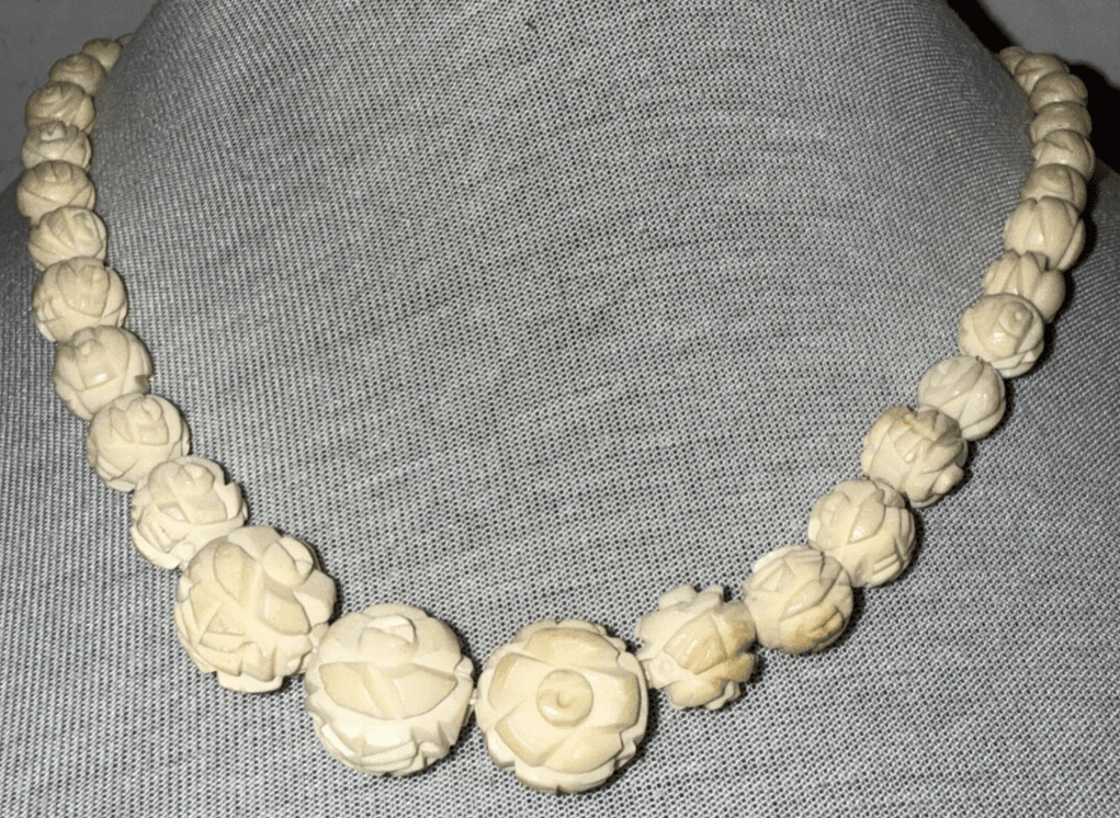 5I. Vintage 1960s Hand Carved Antler Rose Pattern Beads