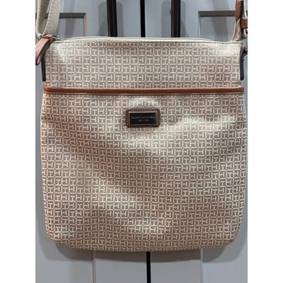 Tommy Hilfiger Signature Logo Crossbody Purse Khaki/Gold Shoulder Bag Square