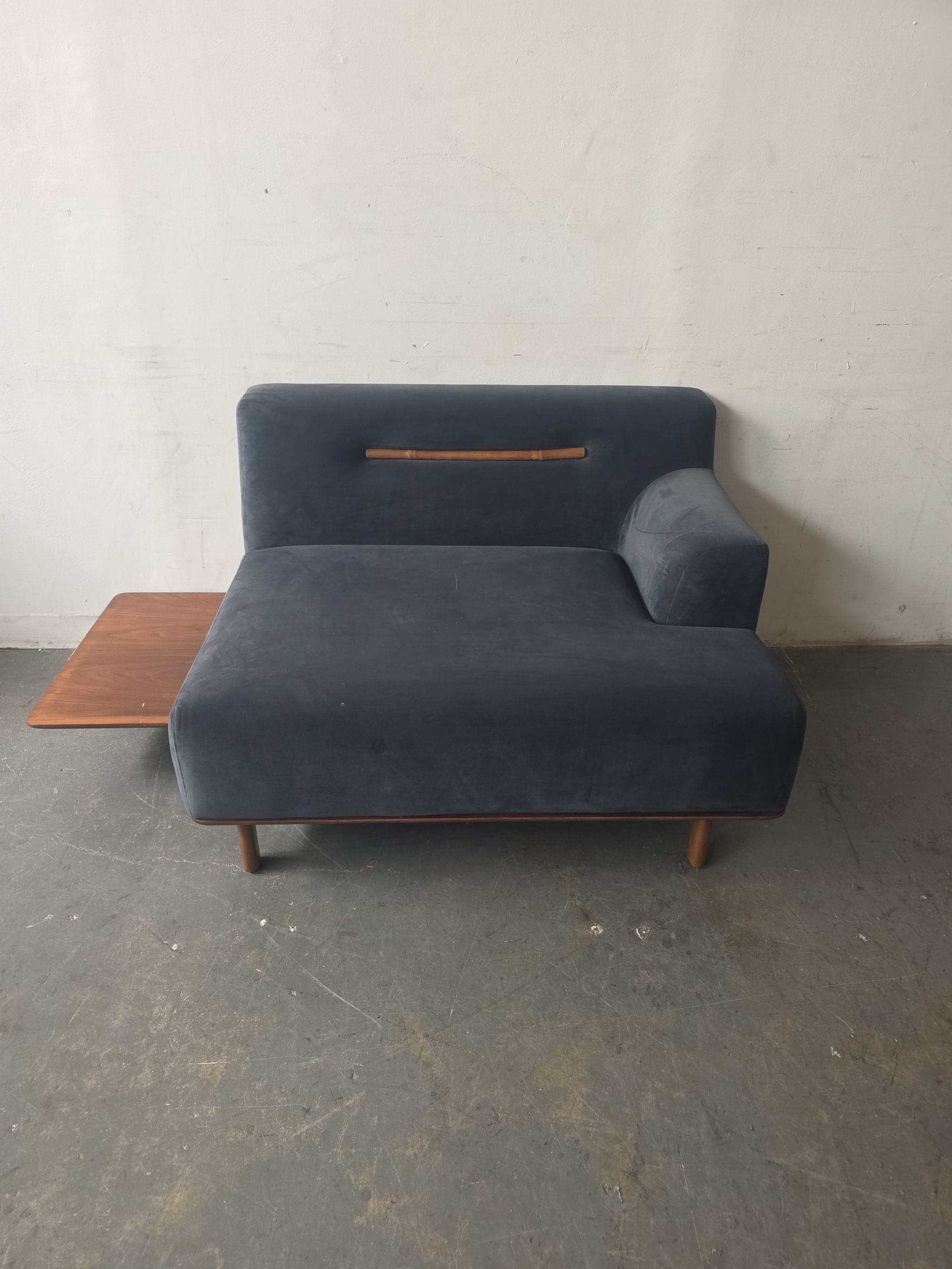 Sài Gòn Love Seat Sofa