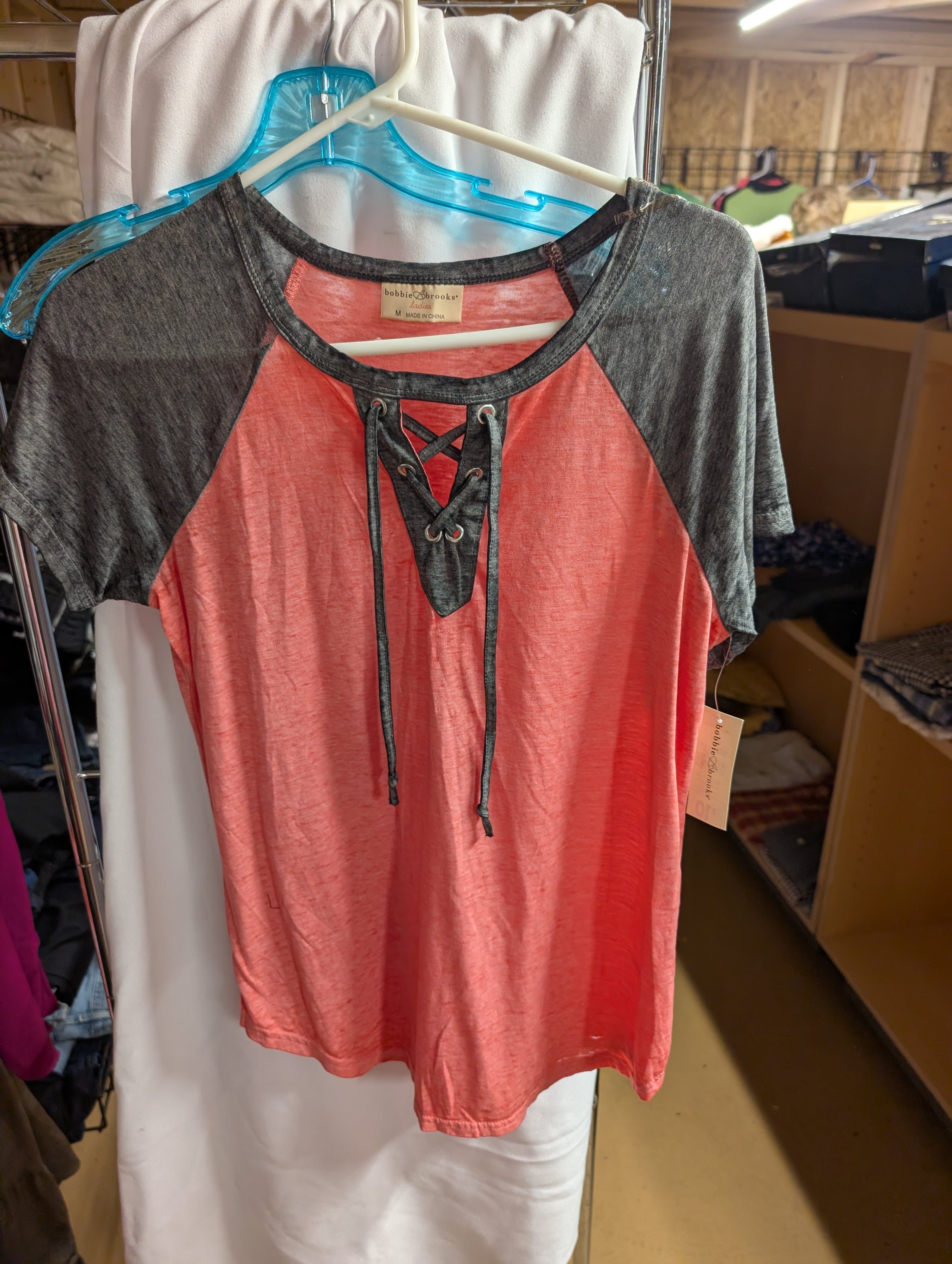 Bobbie Brooks Ladies Lace-Up Top M