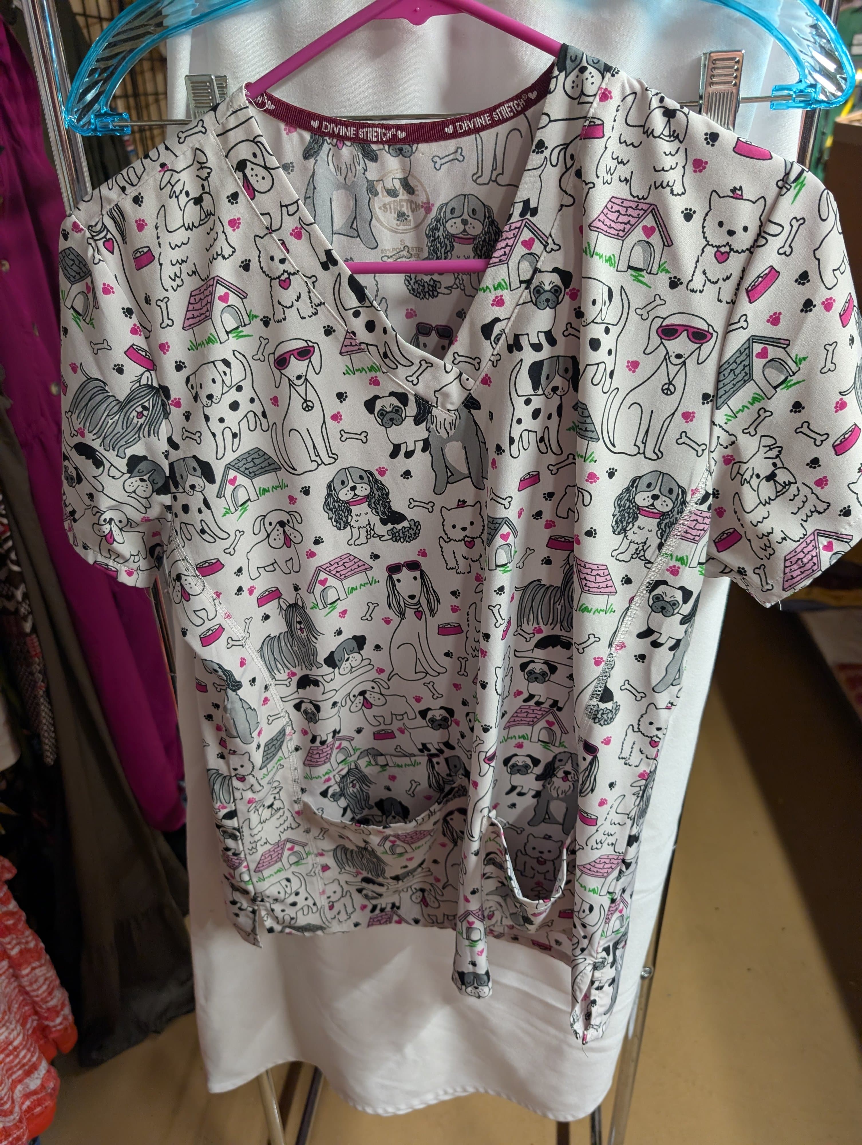 Cassandra O Dog Print Scrub Top Small