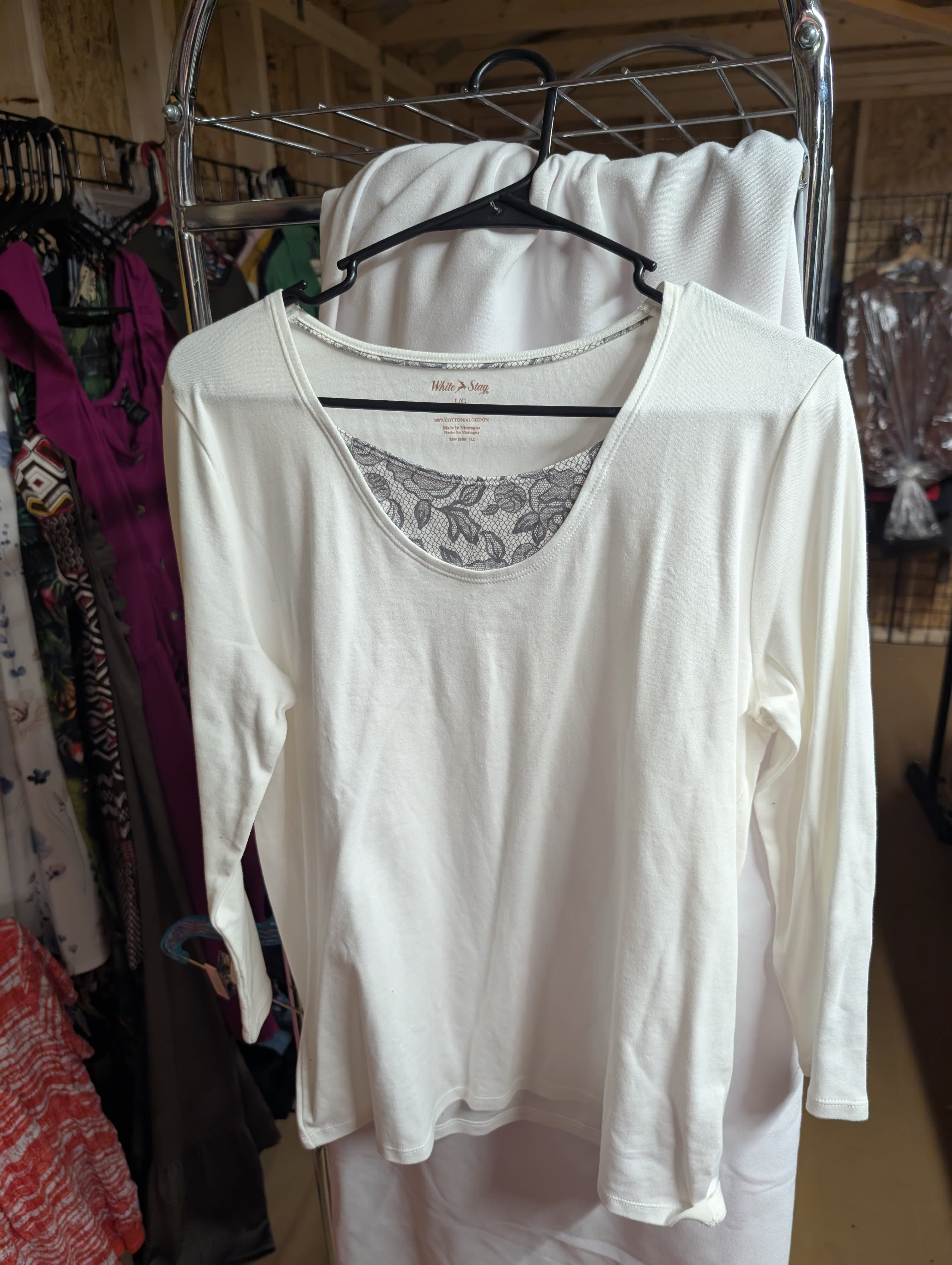 White Stag Women's Long Sleeve Top Size L/G (12-14)