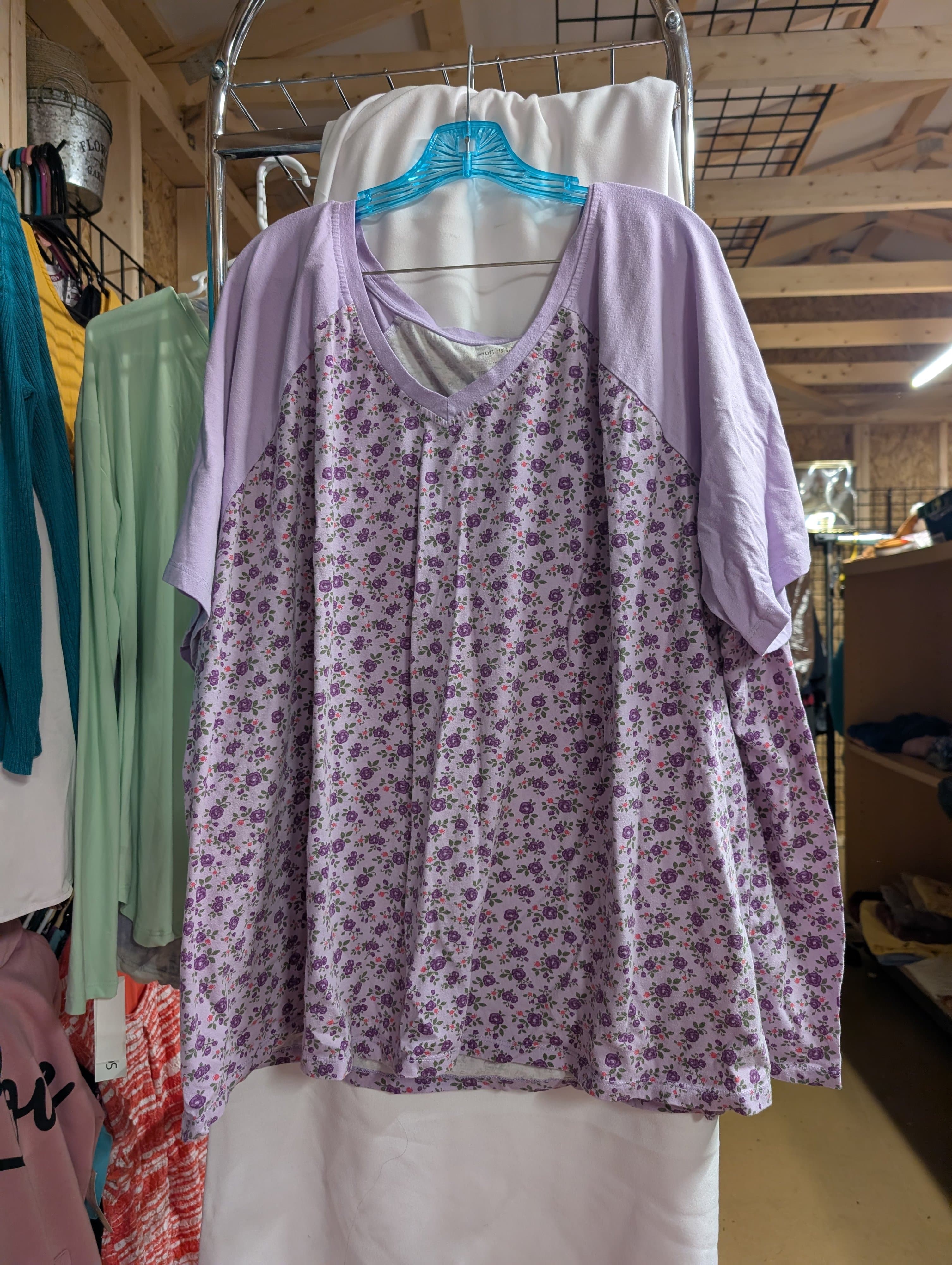 Maurices Purple Floral Short Sleeve Top