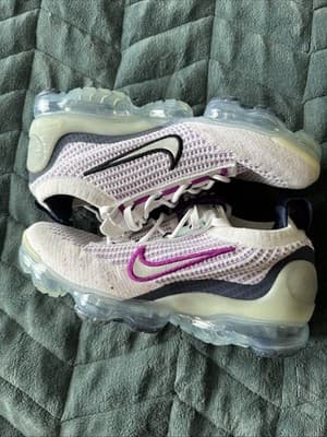 Nike Air Vapormax 2021 Flyknit GS White Violet Frost Size 7 Pre Owned Excellent
