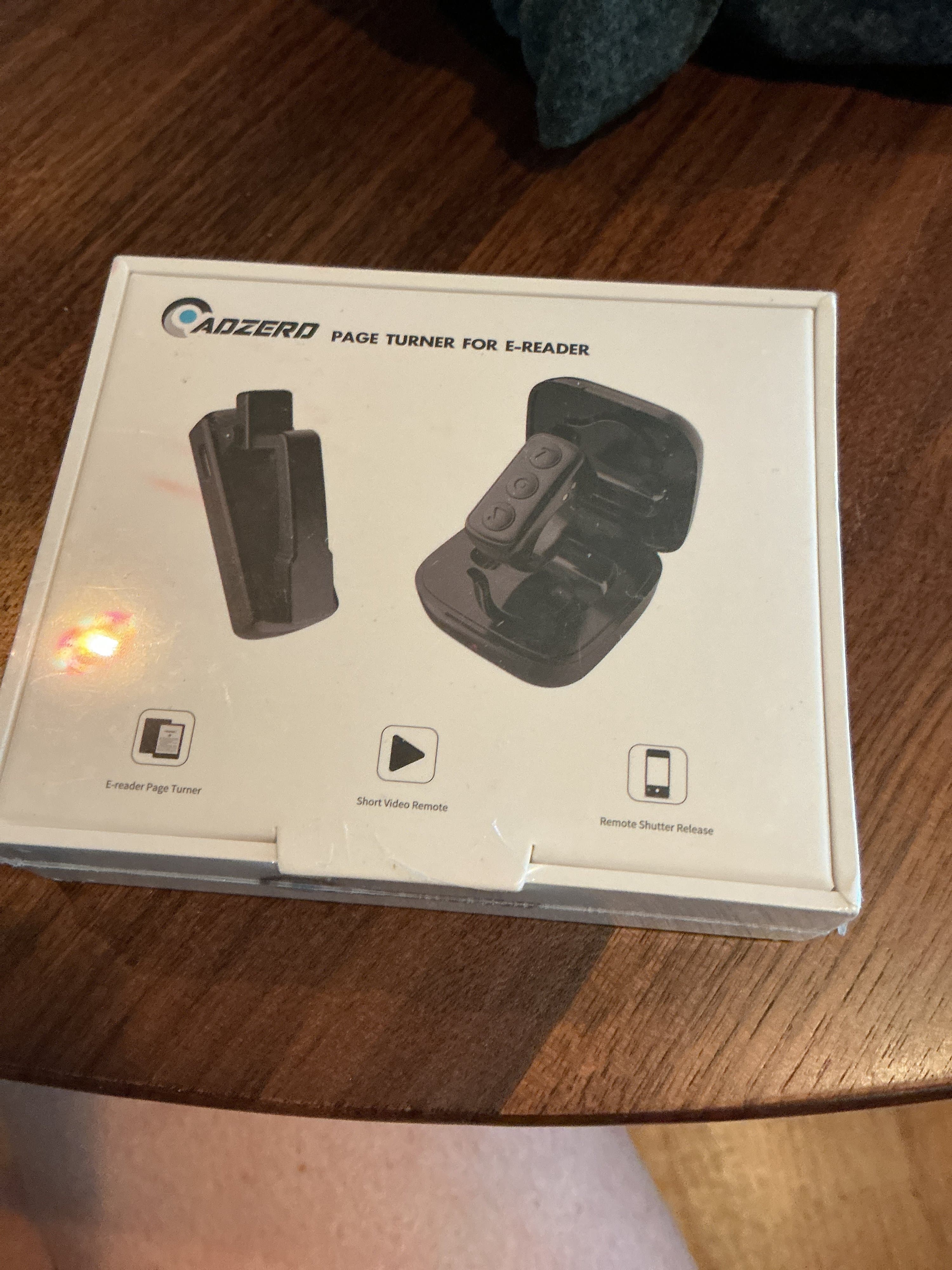Cadzerd Page Turner for E-Reader with Remote