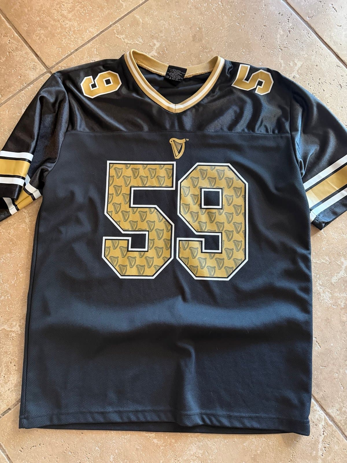 Men's Guinness Football Sports Jersey Size Large