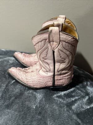 Pink Imitation Crocodile Cowboy Boots with Decorative Stitching. Size 7