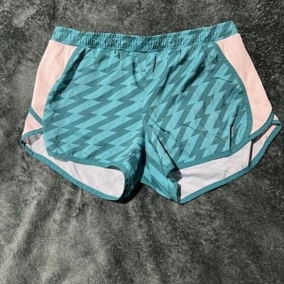 Old Navy Women's Size Medium Active Green High-Rise Go-Dry Bike Shorts