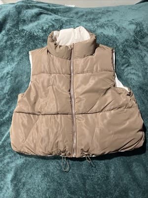 Love Tree Women's Ultralight Packable Sand Colored Puffer Vest NWT. Size L