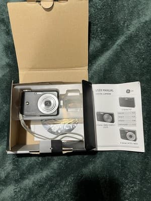 This Is A GE A735 7.0 Megapixel Compact Digital Camera. Untested