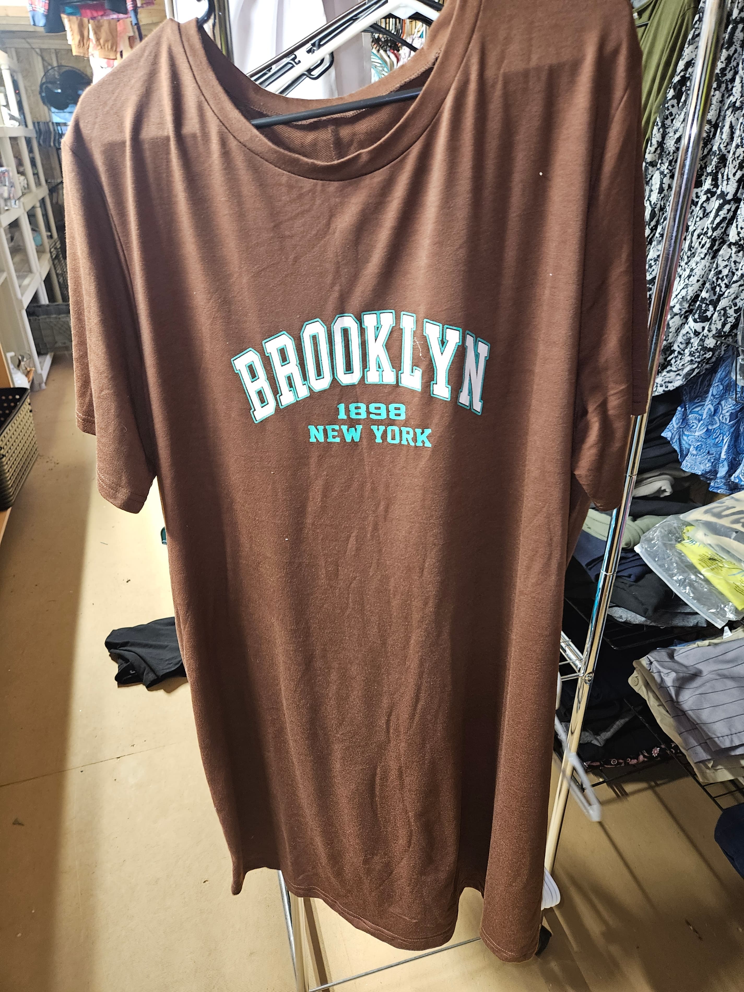 Brooklyn New York Graphic T-Shirt Brown