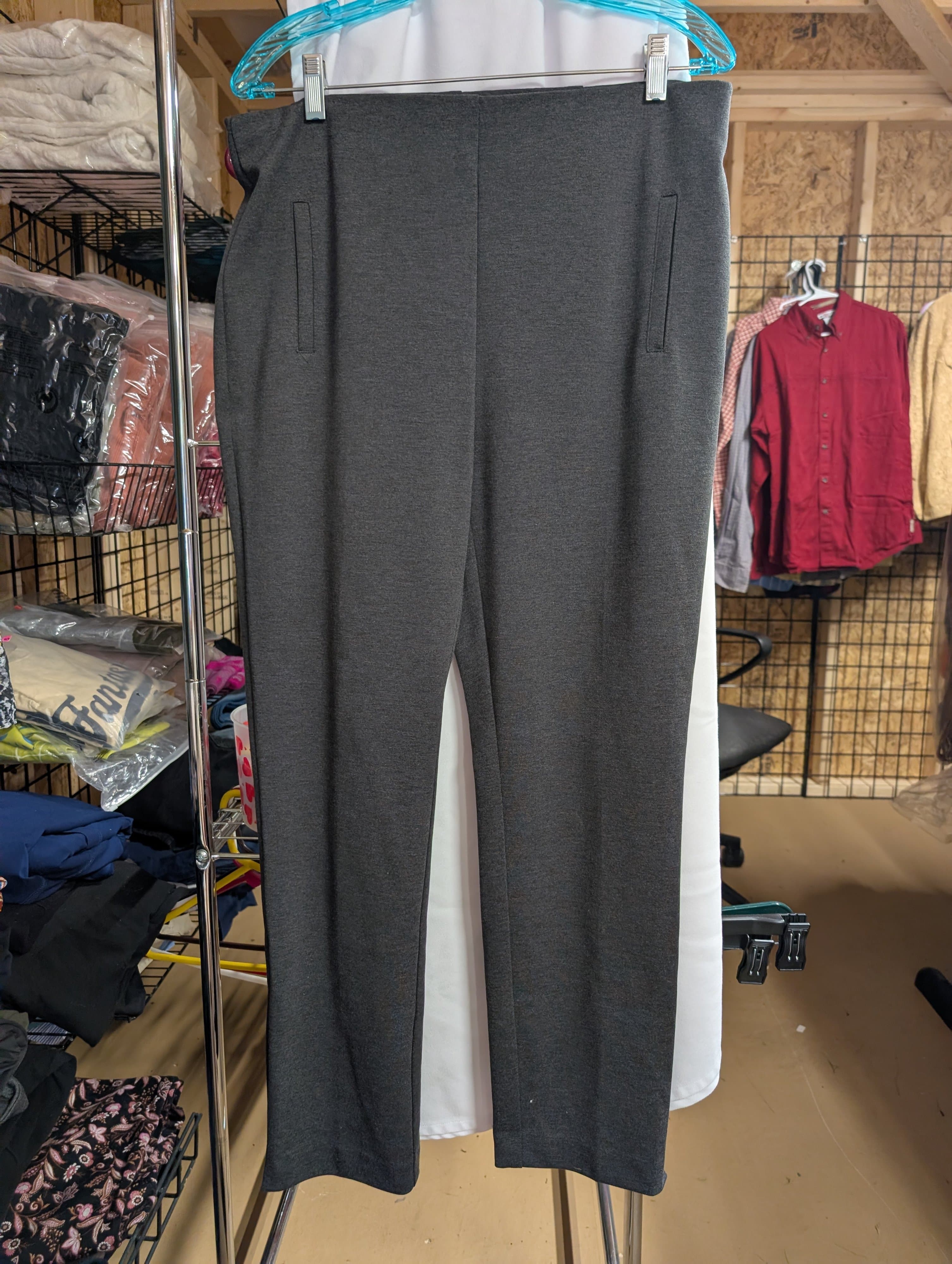 Chico's Women's Ankle Pants Size 1 Gray