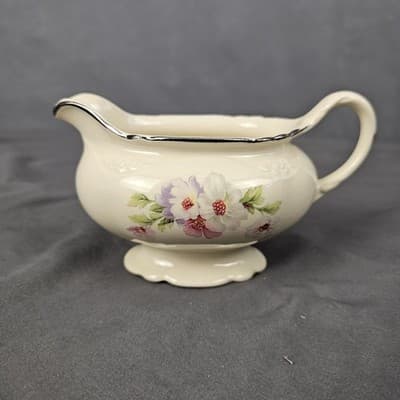 Homer Laughlin Virginia Rose Gravy Boat Creamer C52N8 USA Vintage