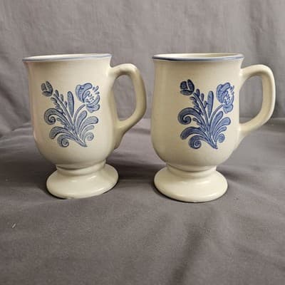 Pfaltzgraff Yorktowne Stoneware Footed Pedestal Coffee Mugs Set Of 2 VINTAGE-EUC