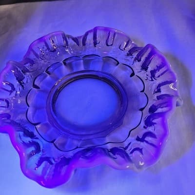 Westmoreland Grape Lilac Purple Opalescent UV Glass Bowl Dish Plate