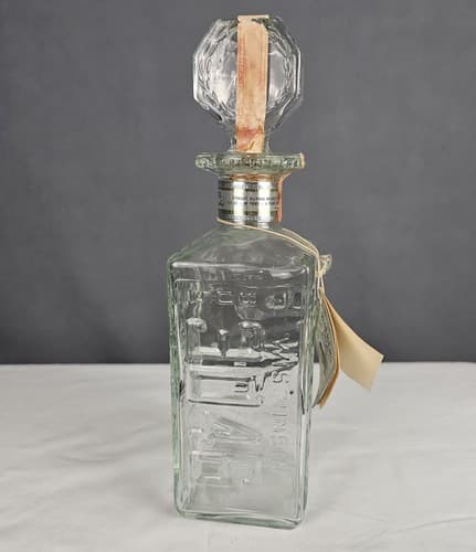 WALKERS Bourbon LICENSE PLATE BOTTLE DECANTER KY,NV,ND,WI Vintage