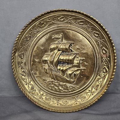 Vintage Brass Patina Embossed Wall Hangings 9.75" MADE IN ENGLAND