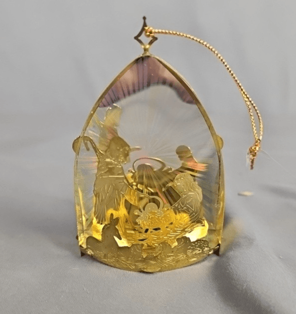 Holographic Nativity Gold Plated 3D Nativity Scene Christmas Ornament Vintage