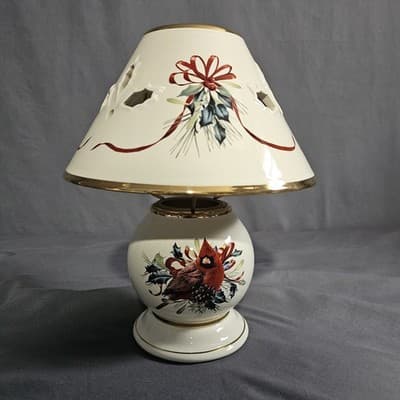 Lenox Christmas Winter Greetings Candle Lamp Cardinal Tea Light Lamp
