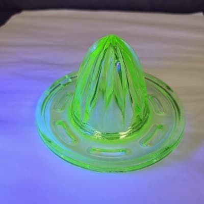 Vintage Uranium Green Depression Glass Citrus Juicer Reamer