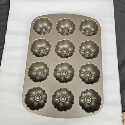 Nordic Ware Bundt Brownie Pan 12 Count Aluminum Non Stick Holiday Baking