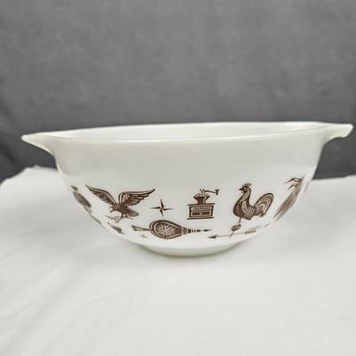 PYREX Early American Cinderella Mixing Bowl, #443, 2-1/2 QT, White & Brown