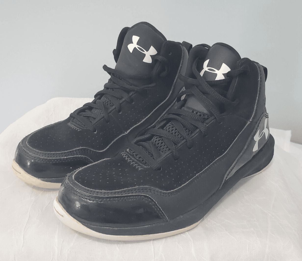 Under Armour Size 5.5 Boys High Top Jet 2 1246944-001 Black Lace Up Basketball