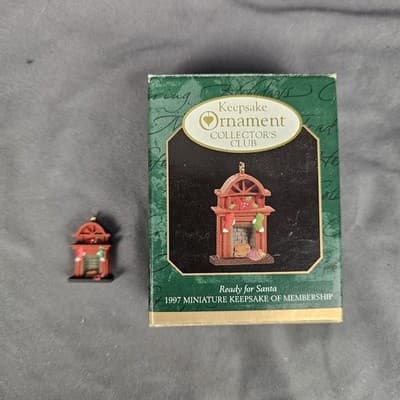 1997 Hallmark Keepsake Miniature Mini Christmas Ornament Ready For Santa Members